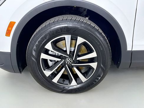 Used 2024 Volkswagen Tiguan S image 33