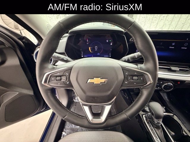 Certified 2024 Chevrolet Trax LT w/ Sunroof Package FWD image 9