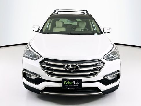 Used 2017 Hyundai Santa Fe Sport image 2