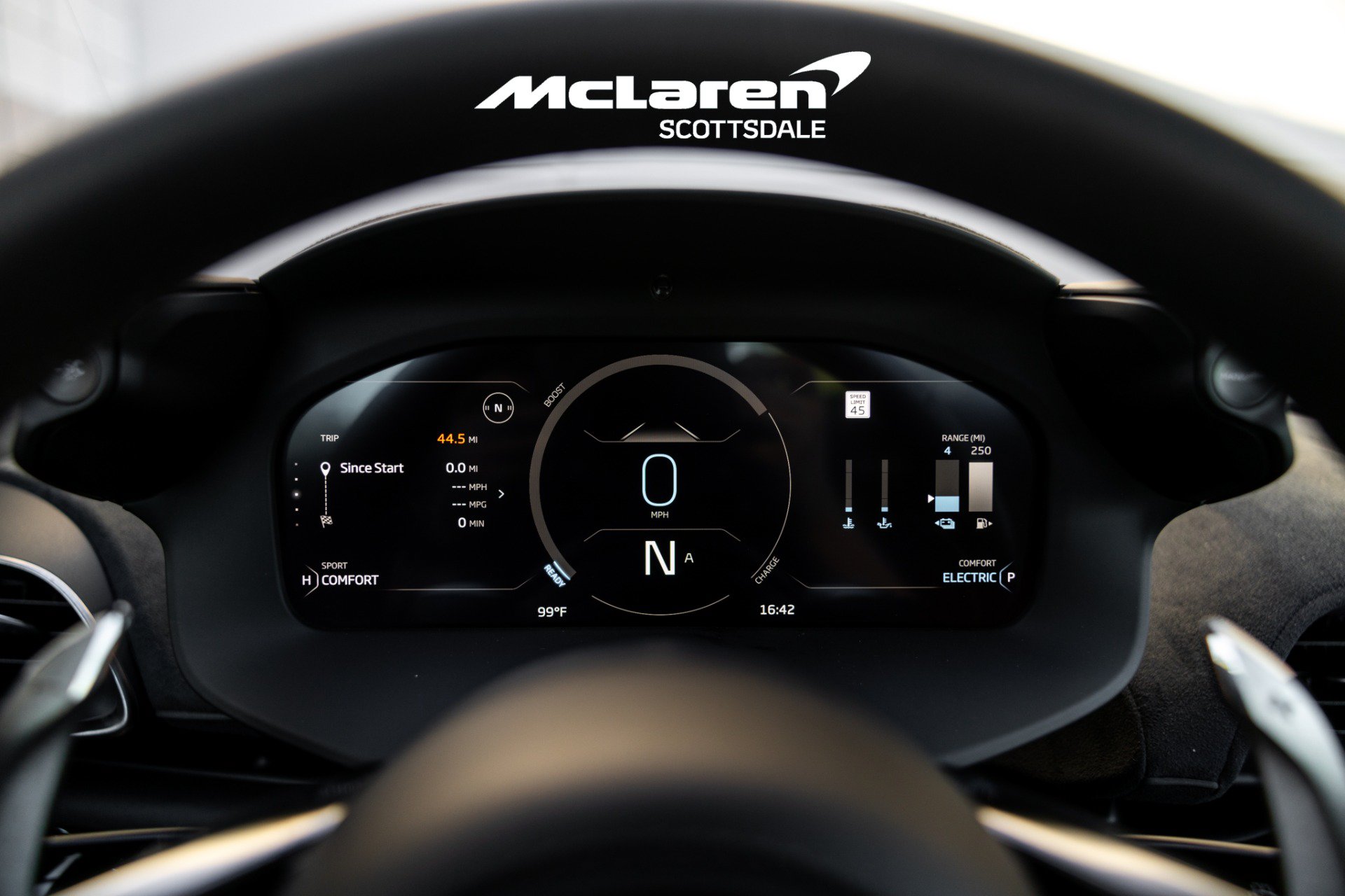 Used 2025 McLaren Artura Spider RWD image 23