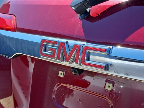 Used 2017 GMC Acadia Denali w/ Technology Package AWD/4WD image 10