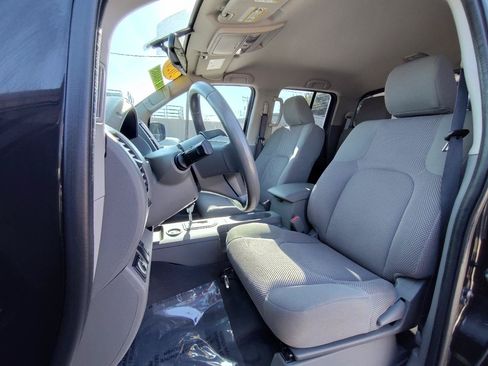 Used 2020 Nissan Frontier SV RWD image 16