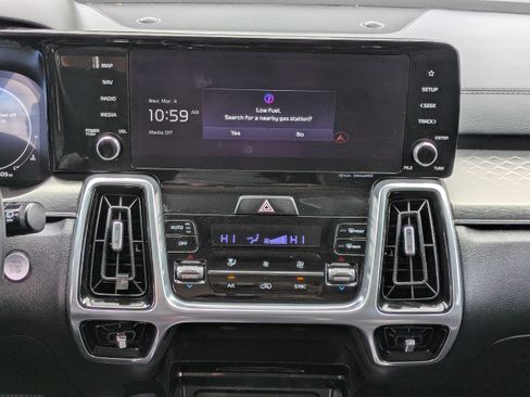 Used 2023 Kia Sorento SX AWD/4WD image 19