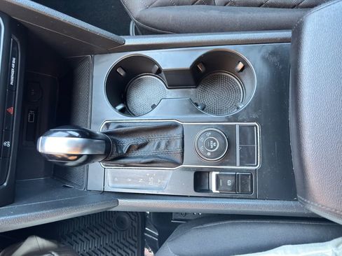 Used 2018 Volkswagen Atlas S image 21