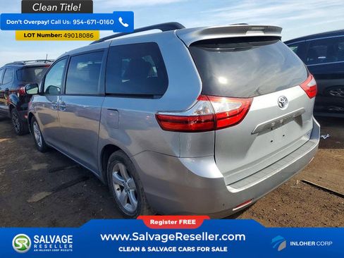 Used 2015 Toyota Sienna LE image 3