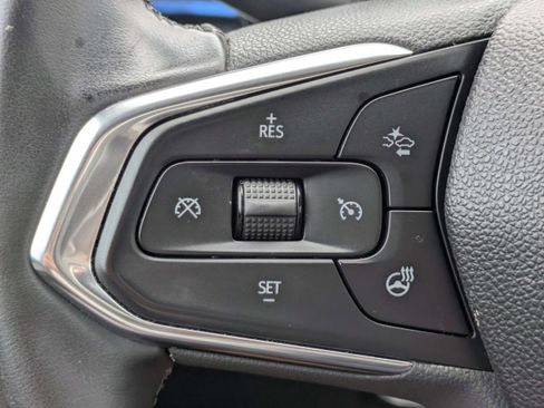 Used 2025 Chevrolet Trax LT w/ Driver Confidence Package FWD image 23