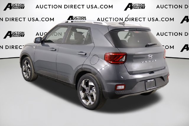 Used 2024 Hyundai Venue SEL FWD image 39