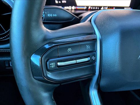 Used 2024 Chevrolet Colorado LT w/ LT Convenience Package III image 21