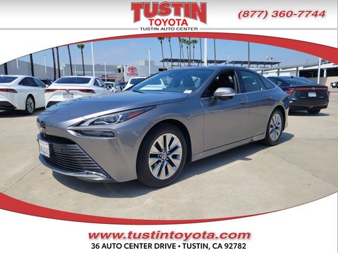 Certified 2025 Toyota Mirai XLE RWD image 1