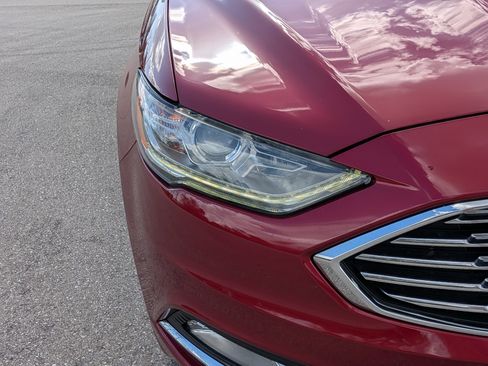 Used 2018 Ford Fusion SE w/ Equipment Group 201A image 10