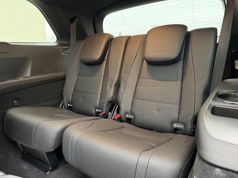 Used 2025 Mercedes-Benz GLS 450 GLS 450 image 39