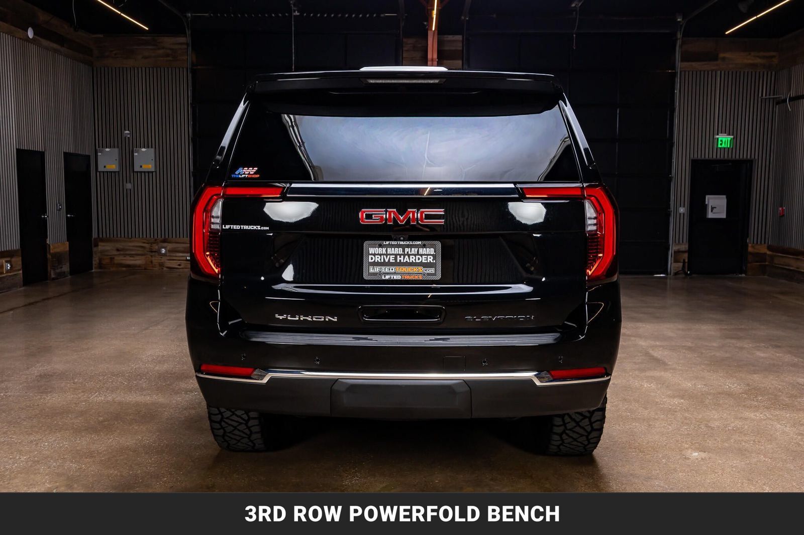 Used 2025 GMC Yukon XL Elevation AWD/4WD image 8