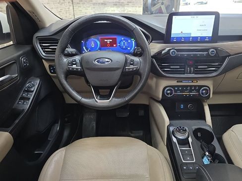Used 2020 Ford Escape Titanium w/ Titanium Premium Package 2.0 FWD image 15