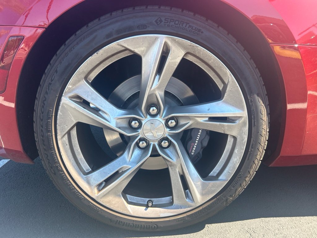 Used 2020 Chevrolet Camaro SS RWD image 11