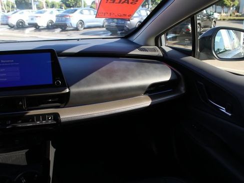 Certified 2026 Toyota Prius XLE FWD image 39