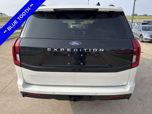 Used 2025 Ford Expedition Active RWD image 12
