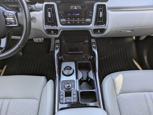 Used 2023 Kia Sorento SX Prestige AWD/4WD image 23
