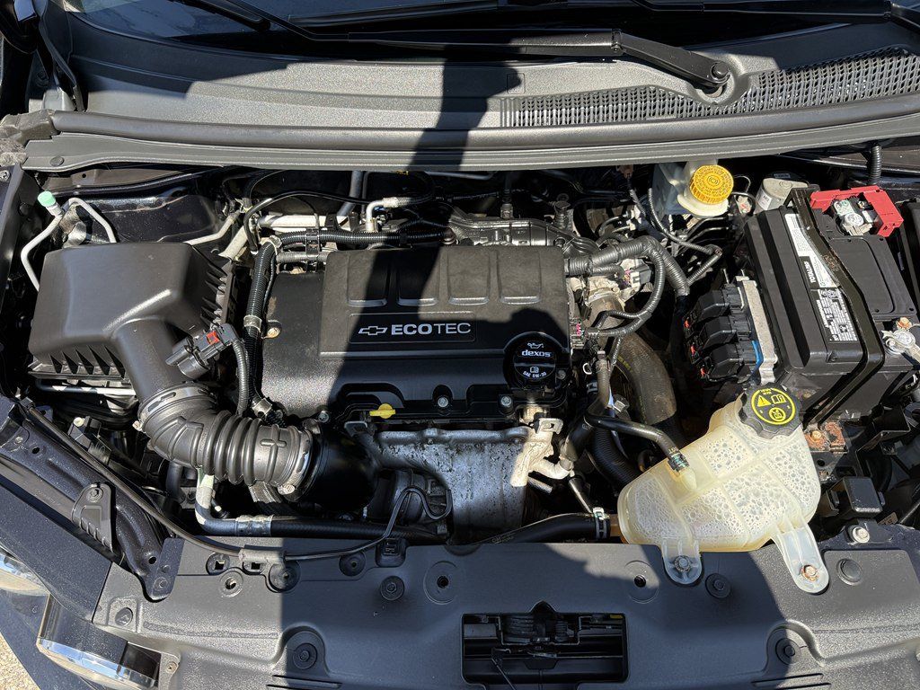 Used 2015 Chevrolet Sonic LT FWD image 23