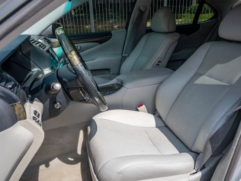 Used 2012 Lexus LS 460 AWD w/ Luxury Value Edition image 10