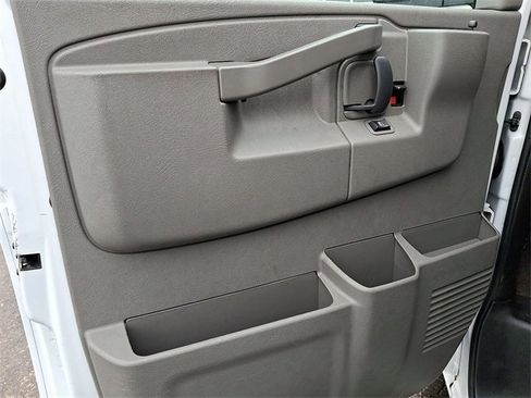 Used 2021 Chevrolet Express 3500 LT w/ LT Preferred Equipment Group image 10