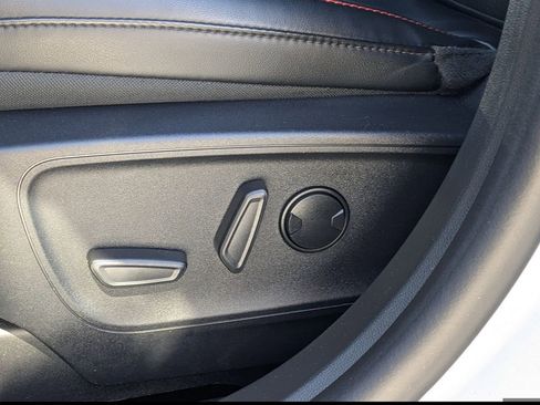 Used 2025 Ford Escape ST-Line image 19