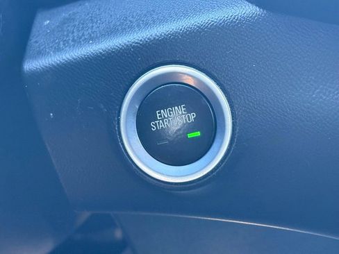 Used 2018 GMC Terrain SLE w/ Driver Convenience Package FWD image 18