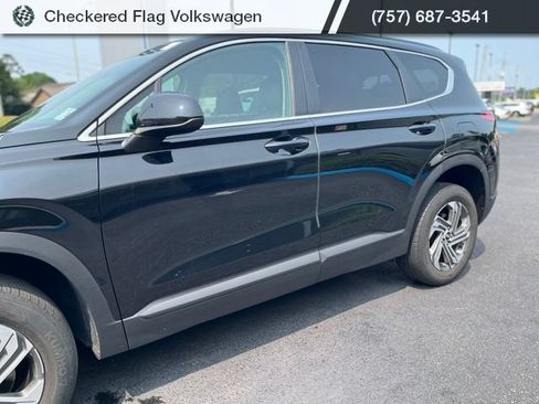 Used 2023 Hyundai Santa Fe SE AWD/4WD image 3