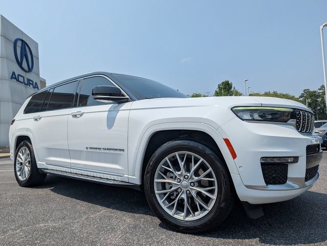 Used 2023 Jeep Grand Cherokee L Summit w/ Advanced Protech Group IV AWD/4WD image 11