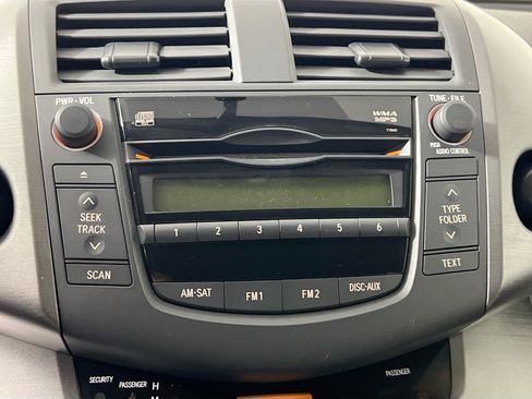 Used 2011 Toyota RAV4 4WD image 26