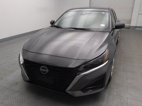 Used 2025 Nissan Altima 2.5 S FWD image 15