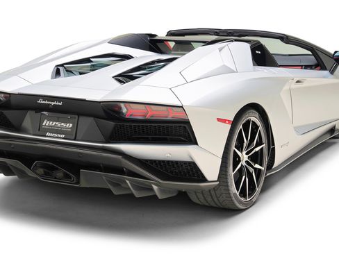 Used 2018 Lamborghini Aventador S AWD/4WD image 74