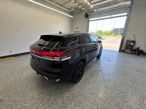 New 2026 Volkswagen Atlas Cross Sport SE AWD/4WD image 5
