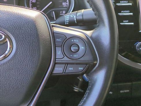 Used 2020 Toyota Camry SE image 30