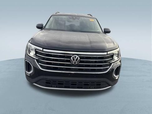 Used 2025 Volkswagen Atlas SE FWD image 2