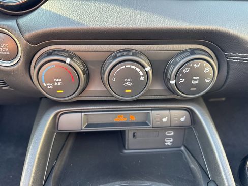 Used 2024 MAZDA MX-5 Miata Club image 23