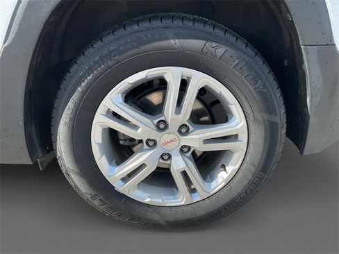 Used 2020 GMC Terrain SLE w/ Driver Convenience Package image 8