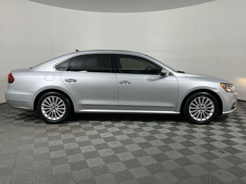 Used 2017 Volkswagen Passat 1.8T SE image 9
