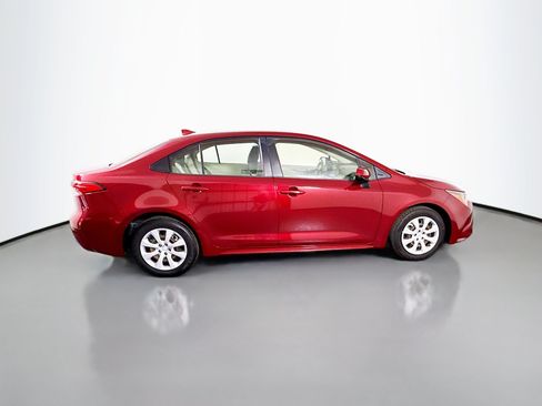 Used 2022 Toyota Corolla LE FWD image 11