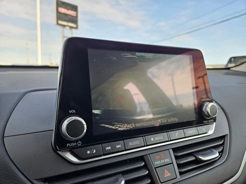 Used 2025 Nissan Altima 2.5 S image 17