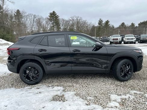 New 2026 Chevrolet Trax LT w/ Driver Confidence Package FWD image 12