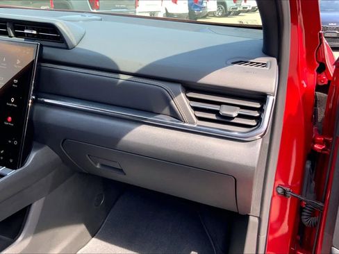 Used 2025 GMC Terrain Elevation FWD image 17