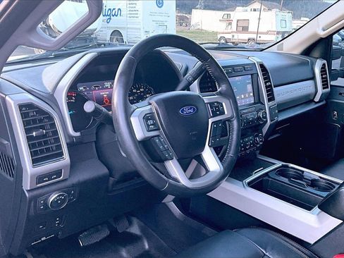 Used 2020 Ford F350 Lariat image 14