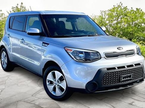Used 2016 Kia Soul FWD image 10