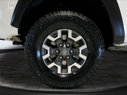 Used 2022 Toyota Tacoma TRD Off-Road w/ Technology Package image 35