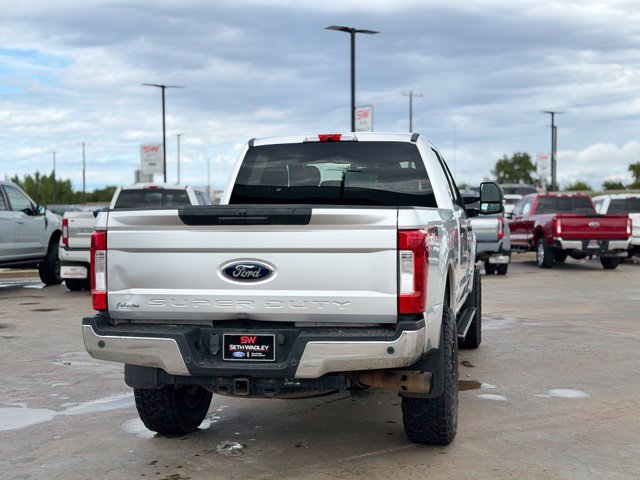 Used 2017 Ford F250 XLT w/ XLT Value Package AWD/4WD image 4