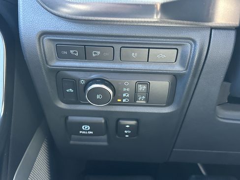 Used 2021 Ford F150 Platinum w/ Equipment Group 701A High AWD/4WD image 27