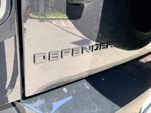 New 2026 Land Rover Defender 90 V8 AWD/4WD image 15