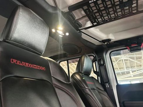 Used 2022 Jeep Gladiator Rubicon w/ Dual Top Group image 18
