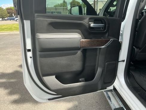 Used 2020 GMC Sierra 2500 Denali w/ Denali Ultimate Package AWD/4WD image 16