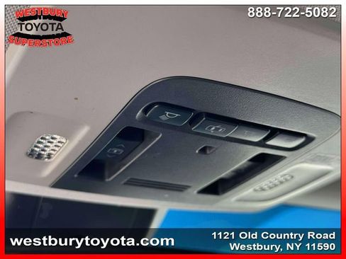 Used 2018 Toyota Camry XSE FWD image 35